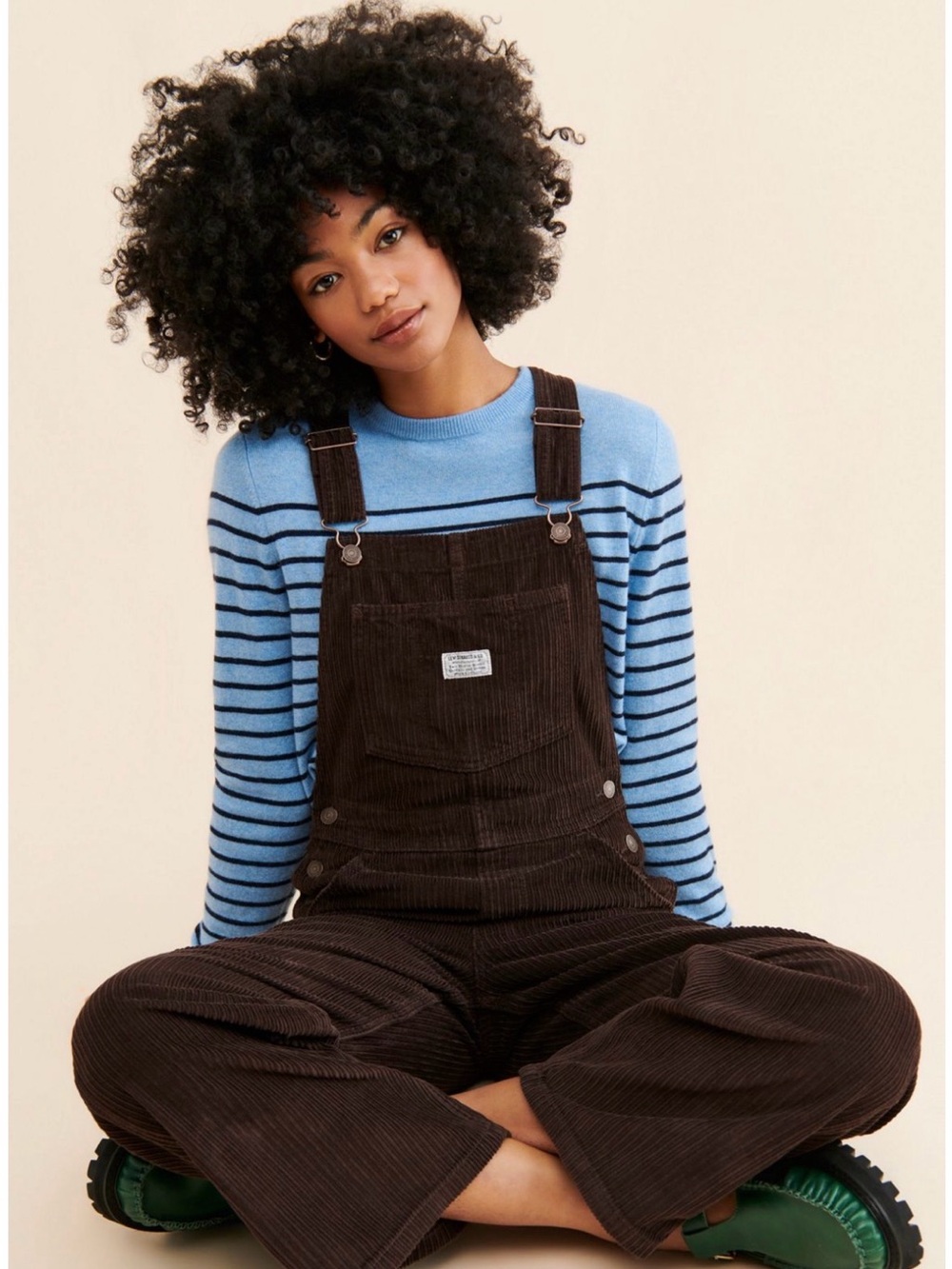 Like new! Levi’s Levi's Baggy Corduroy Overalls in Brown / EUC